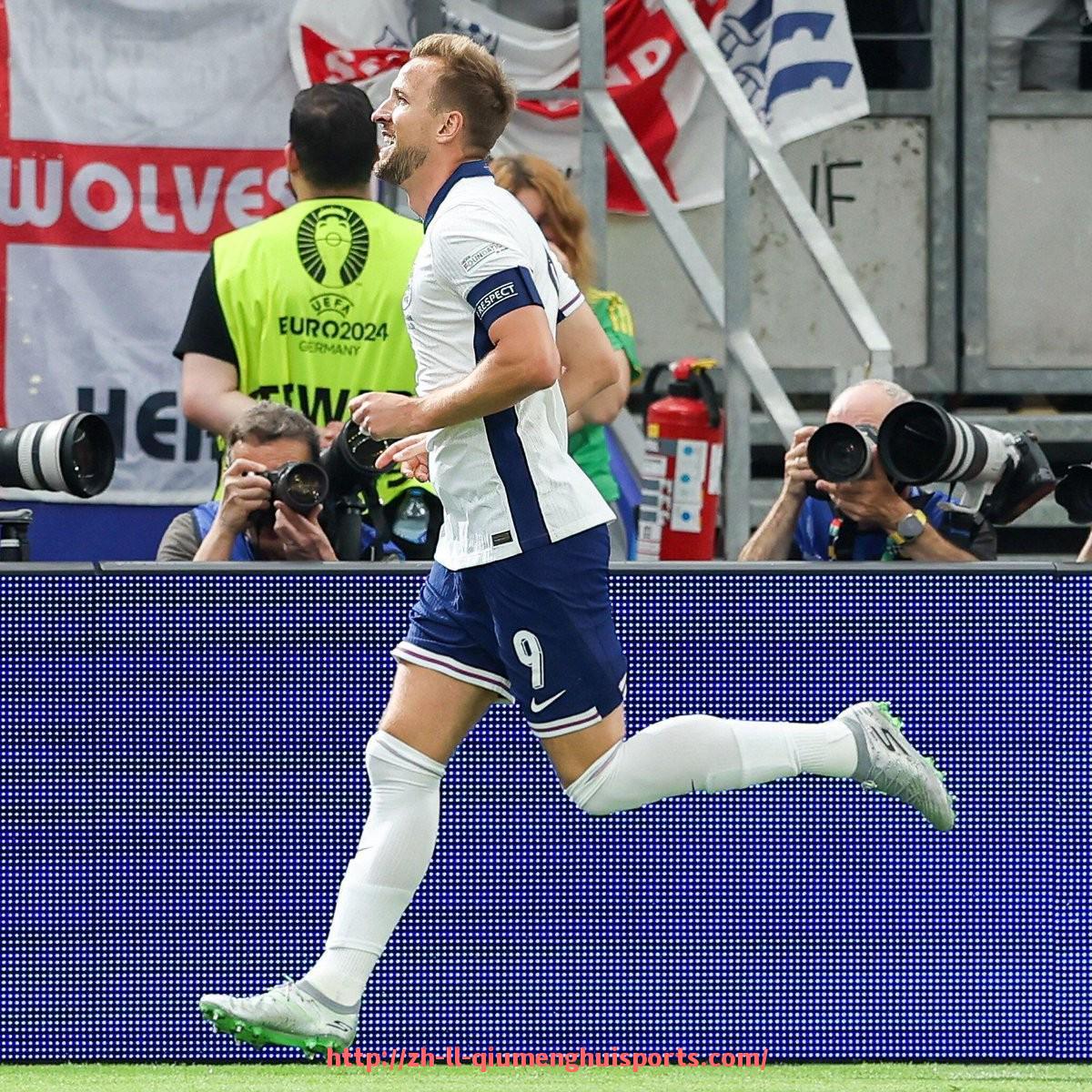 球盟会官网-德甲历史排名回顾：历年强队与冠军之争